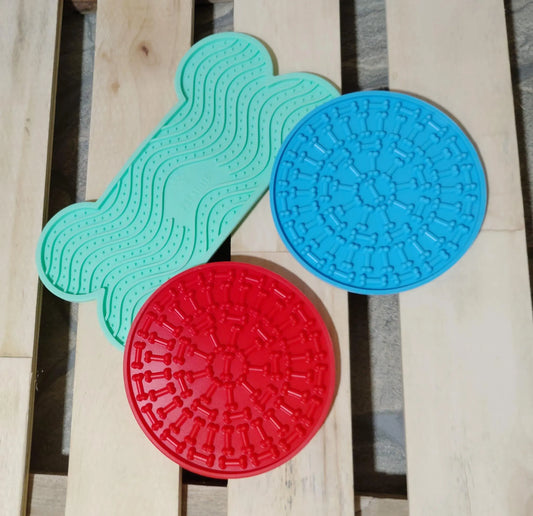 Silicone Dog Lick Mat: Anxiety Relief & Slow Feeder